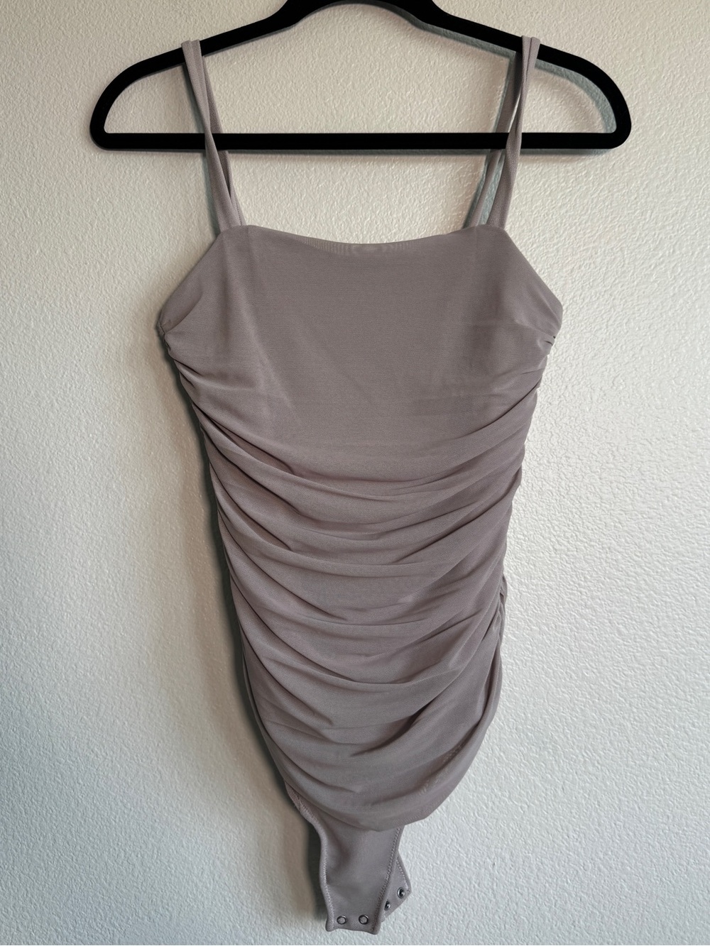 NWT Abercrombie Ruched Spaghetti Strap Bodysuit in Taupe - S